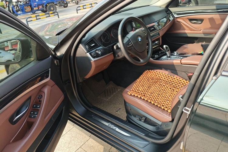 Used BMW 5 Series 2012 520i Elegant Edition Driver Seat