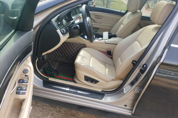 Used BMW 5 Series 2012 520i Elegant Edition Driver Seat
