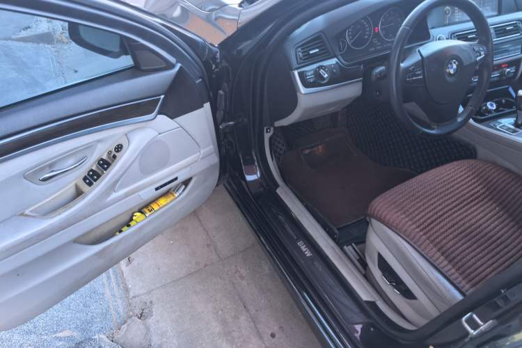 Used BMW 5 Series 2012 530Li Leading Model Driver Seat