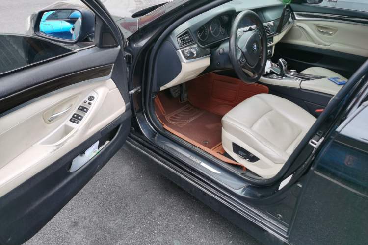 Used BMW 5 Series 2012 535Li Leading Model Driver Seat