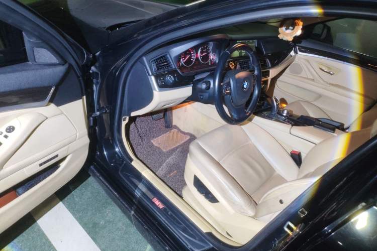Used BMW 5 Series 2012 535Li Leading Model Driver Seat