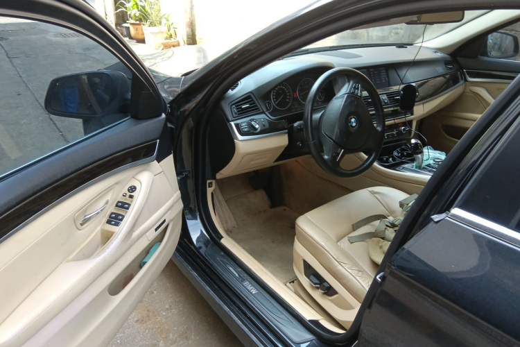 Used BMW 5 Series 2012 523Li Luxury Model Driver Seat