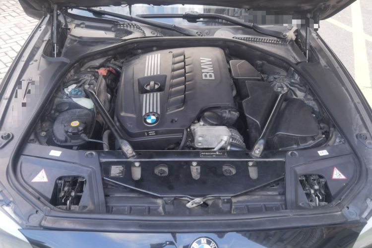 Used BMW 5 Series 2012 523Li Leading Model Engine Bay