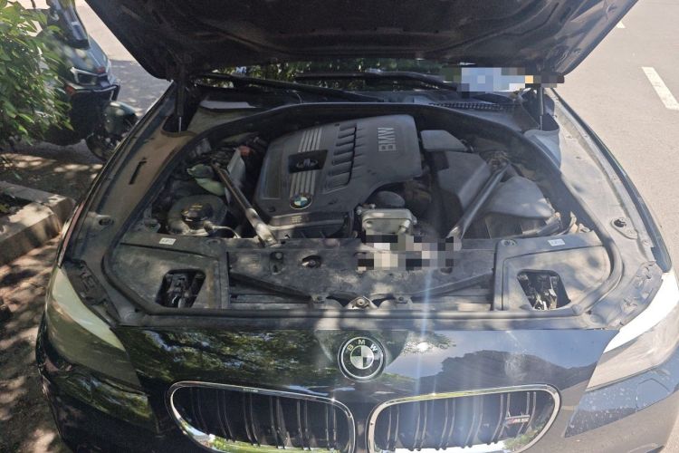 Used BMW 5 Series 2012 520Li Elegant Edition Engine Bay