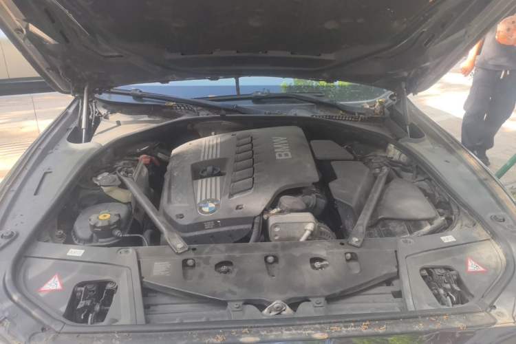 Used BMW 5 Series 2012 520Li Elegant Edition Engine Bay