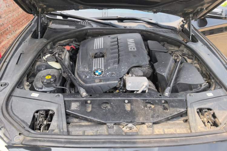 Used BMW 5 Series 2012 530Li Leading Model Engine Bay