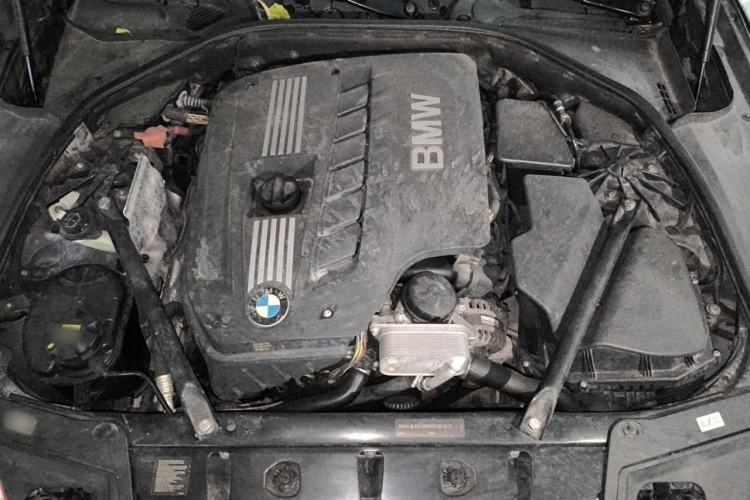 Used BMW 5 Series 2012 520Li Elegant Edition Engine Bay