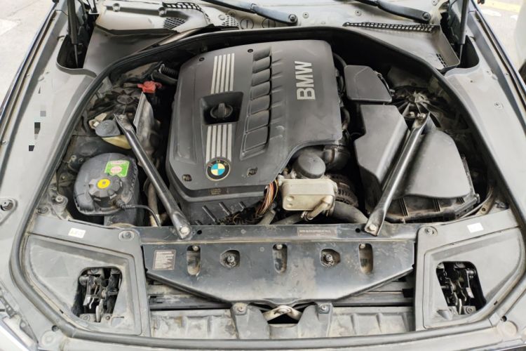 Used BMW 5 Series 2012 520Li Elegant Edition Engine Bay