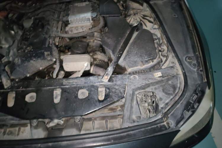 Used BMW 5 Series 2012 523Li Luxury Model Engine Bay Left