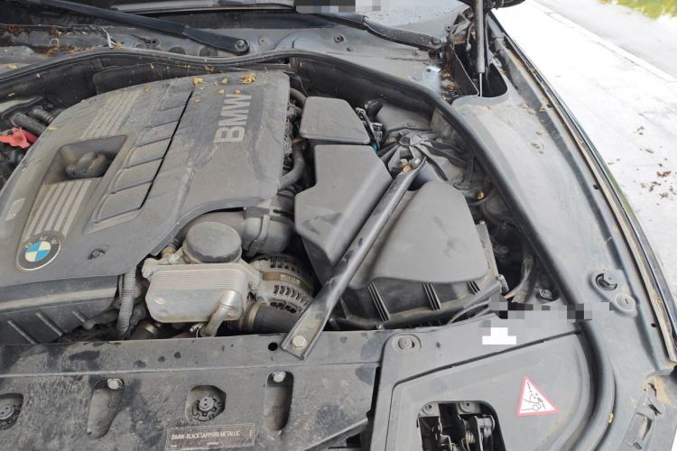 Used BMW 5 Series 2012 530i Sport Touring Engine Bay Left