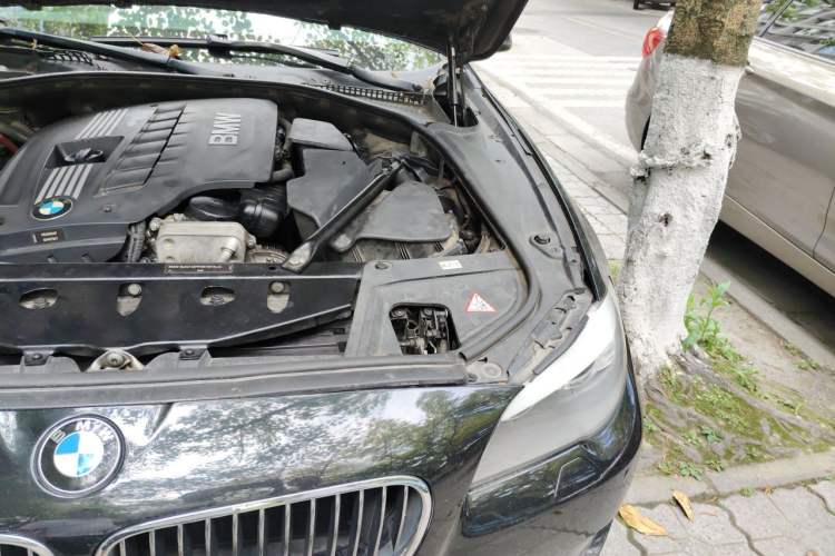 Used BMW 5 Series 2012 523Li Luxury Model Engine Bay Left