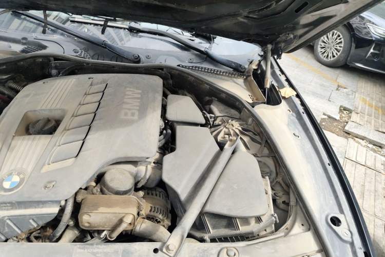 Used BMW 5 Series 2012 520Li Elegant Edition Engine Bay Left