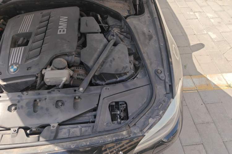 Used BMW 5 Series 2012 523Li Luxury Model Engine Bay Left