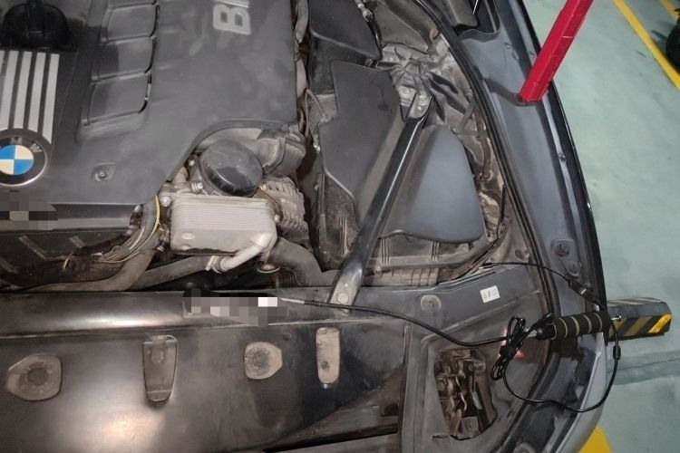 Used BMW 5 Series 2012 523Li Leading Model Engine Bay Left