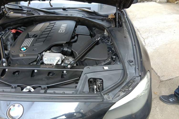Used BMW 5 Series 2012 523Li Luxury Model Engine Bay Left