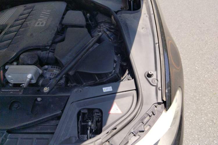 Used BMW 5 Series 2012 523Li Leading Model Engine Bay Left