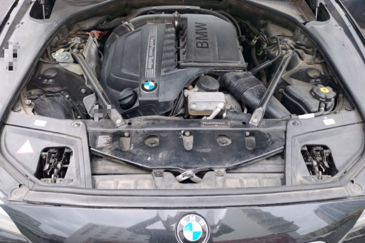 Used BMW 5 Series 2012 535Li Leading Model Engine Bay
