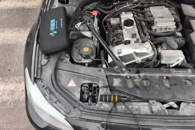 Used BMW 5 Series 2012 523Li Leading Model Engine Bay Right