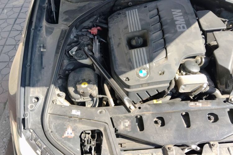 Used BMW 5 Series 2012 520Li Elegant Edition Engine Bay Right