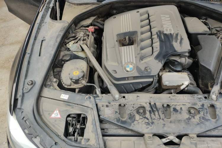 Used BMW 5 Series 2012 523Li Leading Model Engine Bay Right