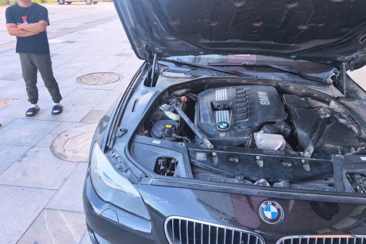 Used BMW 5 Series 2012 530Li Leading Model Engine Bay Right