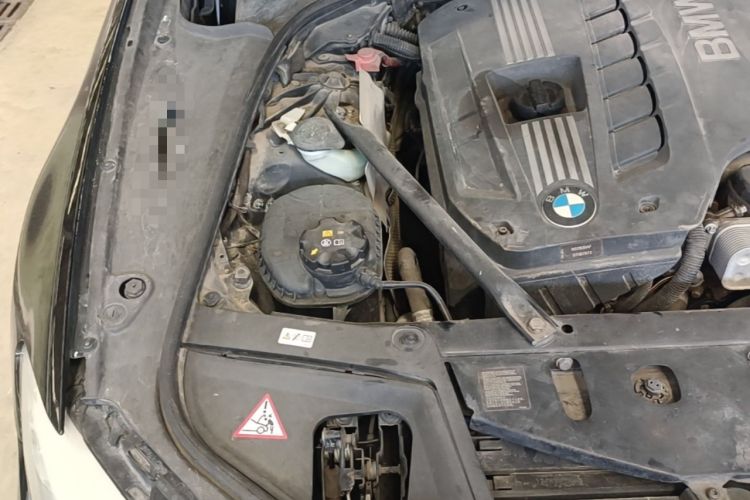 Used BMW 5 Series 2012 530Li Leading Model Engine Bay Right