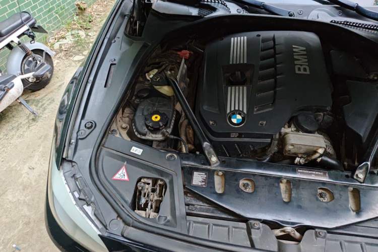 Used BMW 5 Series 2012 523Li Luxury Model Engine Bay Right