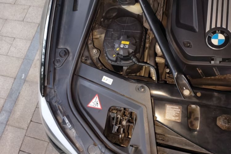 Used BMW 5 Series 2012 523Li Luxury Model Engine Bay Right