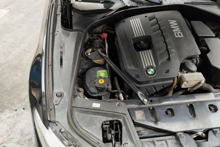 Used BMW 5 Series 2012 520Li Elegant Edition Engine Bay Right