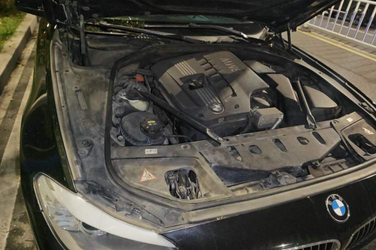 Used BMW 5 Series 2012 530Li Luxury Model Engine Bay Right