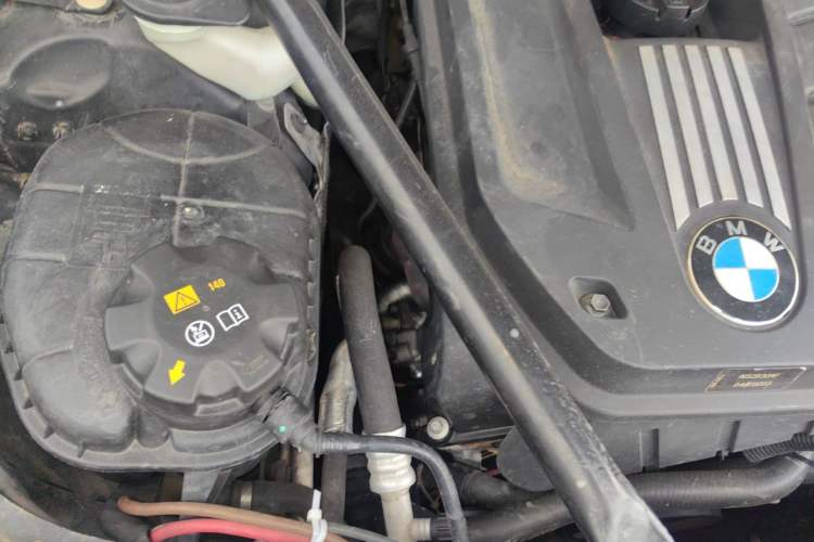 Used BMW 5 Series 2012 530Li Luxury Model Engine Bay Right