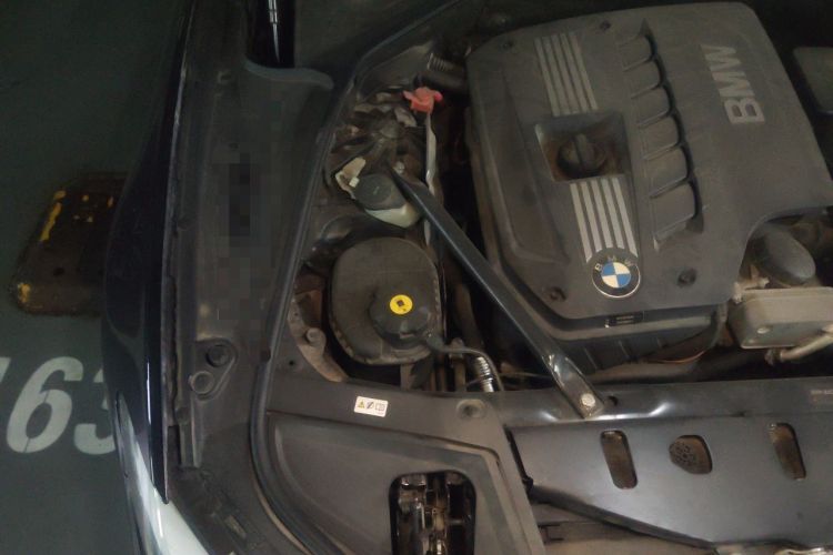 Used BMW 5 Series 2012 530Li Luxury Model Engine Bay Right