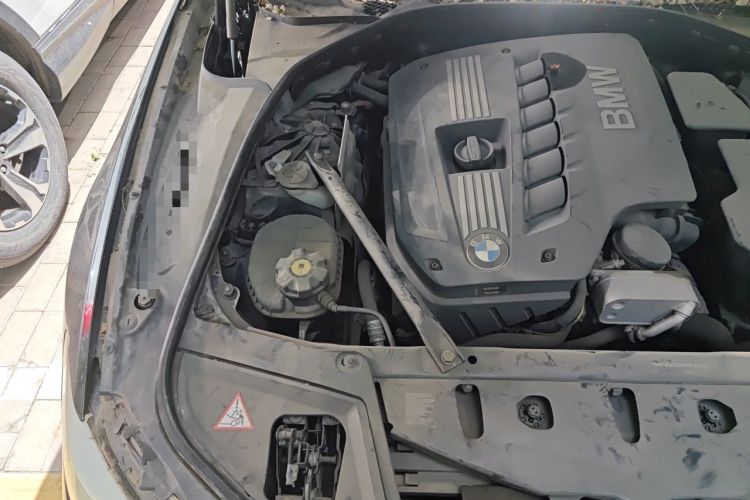 Used BMW 5 Series 2012 530Li Leading Model Engine Bay Right