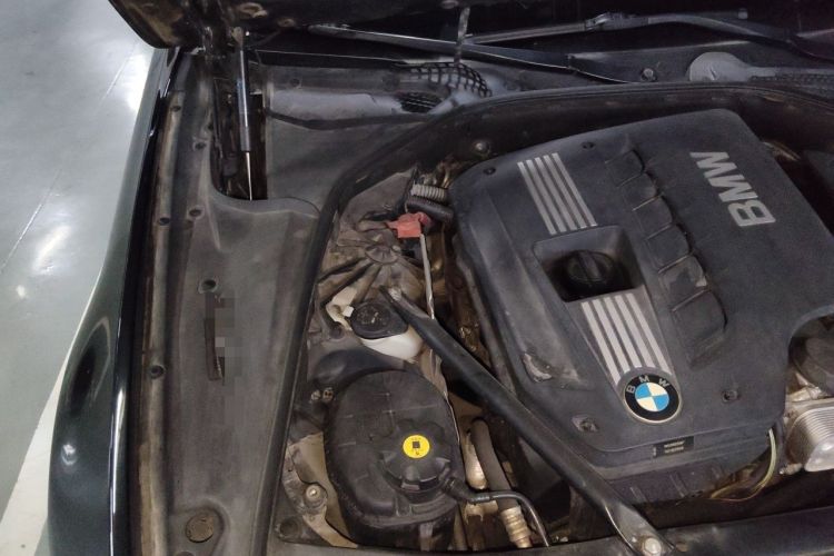 Used BMW 5 Series 2012 523Li Luxury Model Engine Bay Right