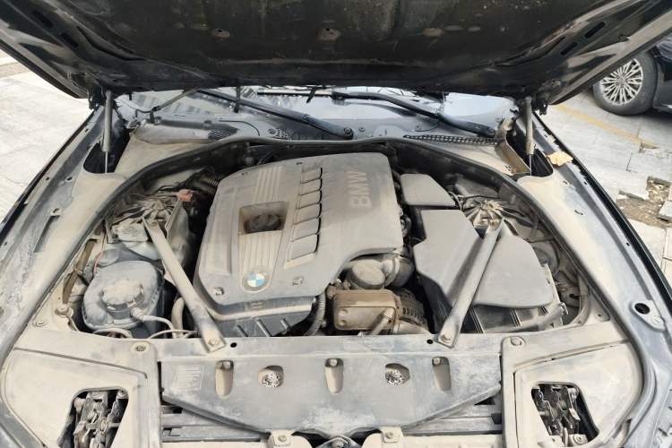 Used BMW 5 Series 2012 520Li Elegant Edition Engine Bay