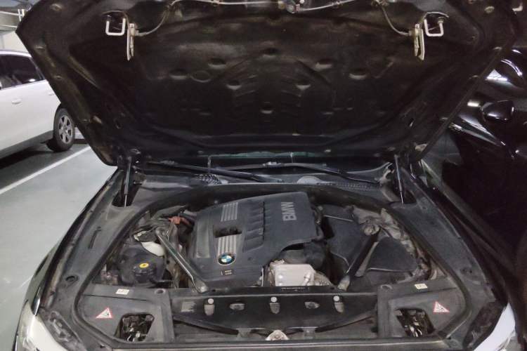 Used BMW 5 Series 2012 523Li Luxury Model Engine Bay