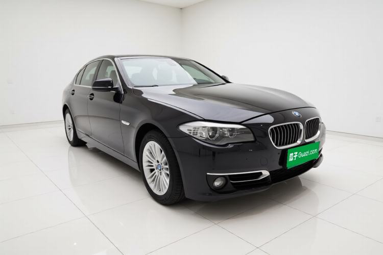 Used BMW 5 Series 2012 520i Elegant Edition Front Right 45 Deg