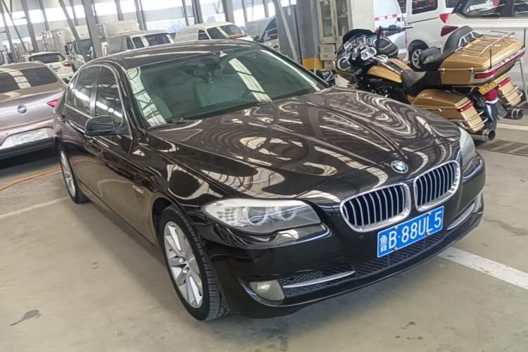 Used BMW 5 Series 2012 530Li Leading Model Front Right 45 Deg