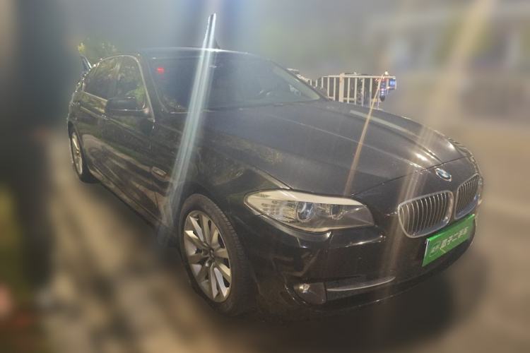 Used BMW 5 Series 2012 530Li Luxury Model Front Right 45 Deg