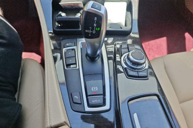 Used BMW 5 Series 2012 530Li Leading Model Gear Lever