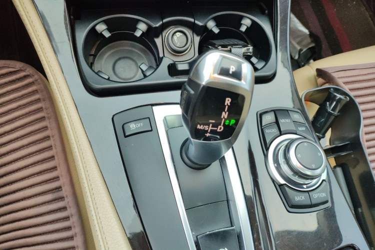 Used BMW 5 Series 2012 523Li Leading Model Gear Lever