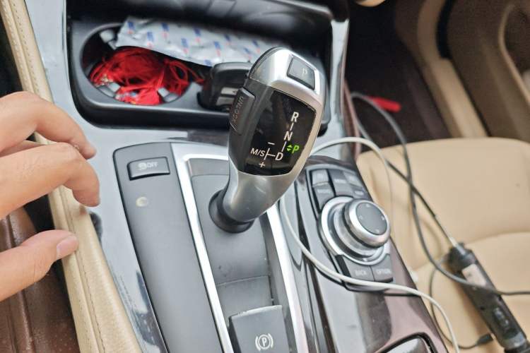 Used BMW 5 Series 2012 523Li Luxury Model Gear Lever