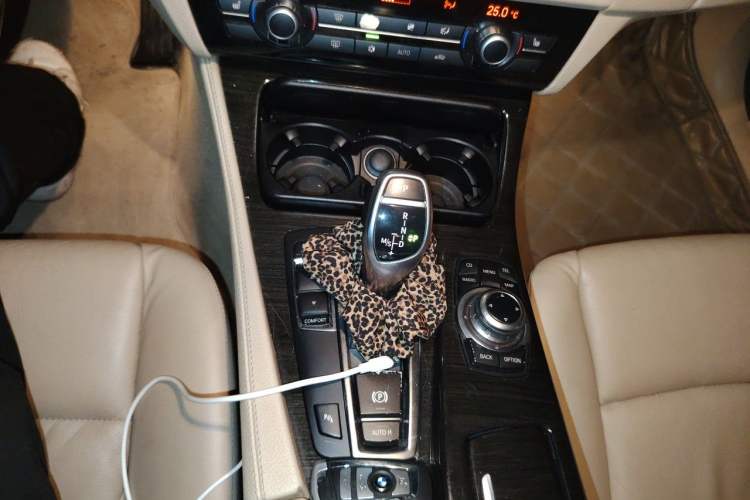 Used BMW 5 Series 2012 535Li Leading Model Gear Lever