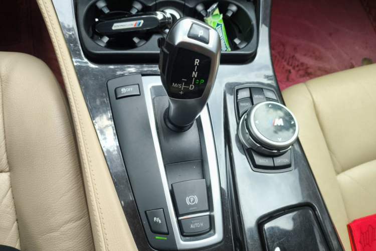 Used BMW 5 Series 2012 523Li Luxury Model Gear Lever