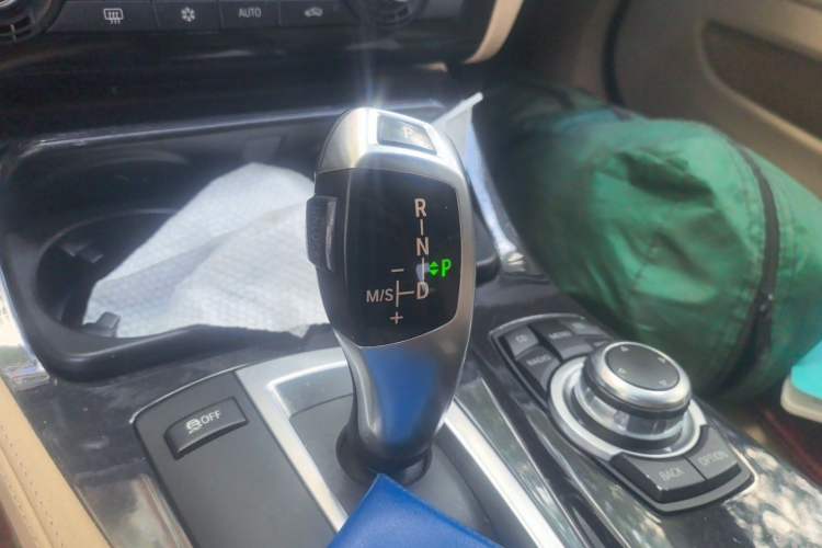 Used BMW 5 Series 2012 520Li Elegant Edition Gear Lever