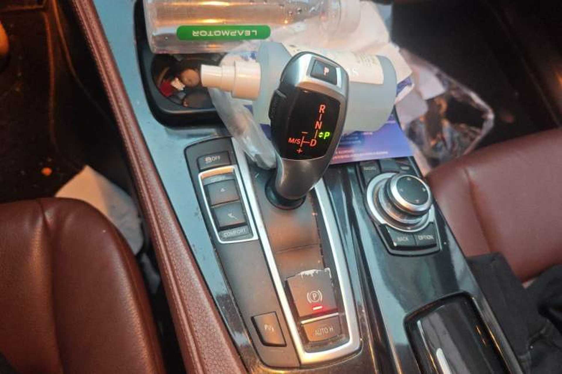 Used BMW 5 Series 2012 520i Elegant Edition Gear Lever