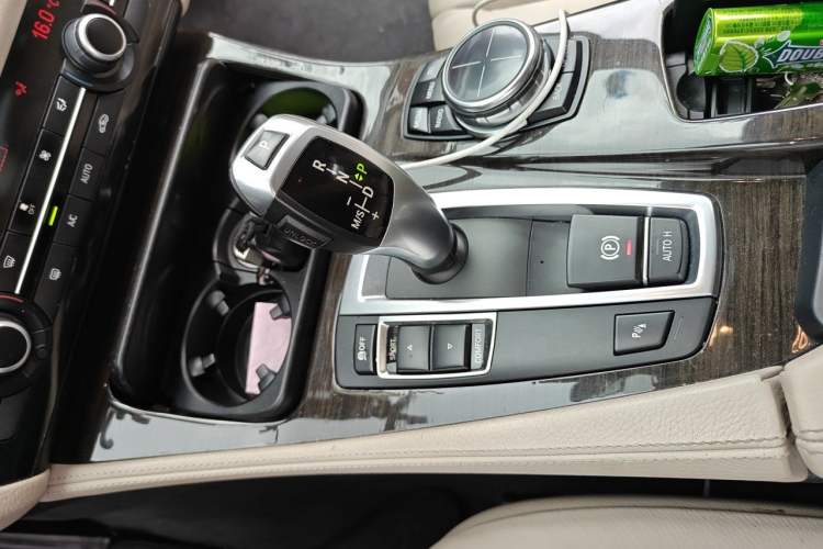 Used BMW 5 Series 2012 530Li Leading Model Gear Lever