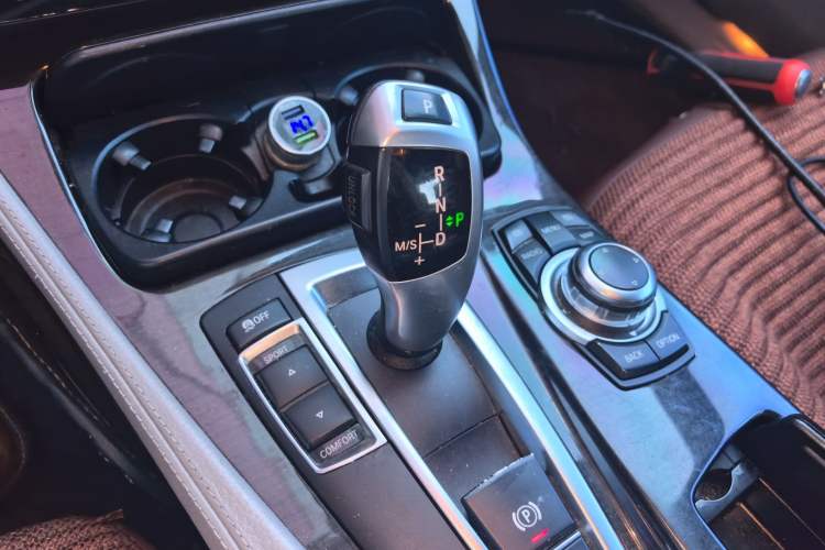 Used BMW 5 Series 2012 530Li Leading Model Gear Lever