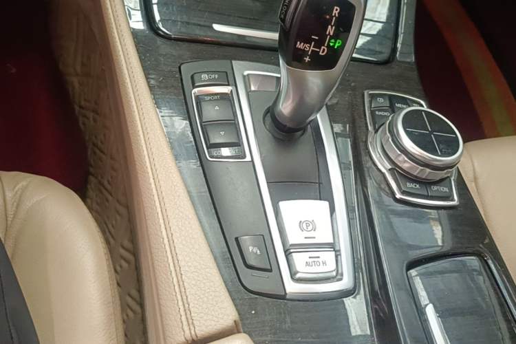Used BMW 5 Series 2012 530Li Leading Model Gear Lever