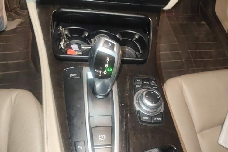 Used BMW 5 Series 2012 523Li Luxury Model Gear Lever